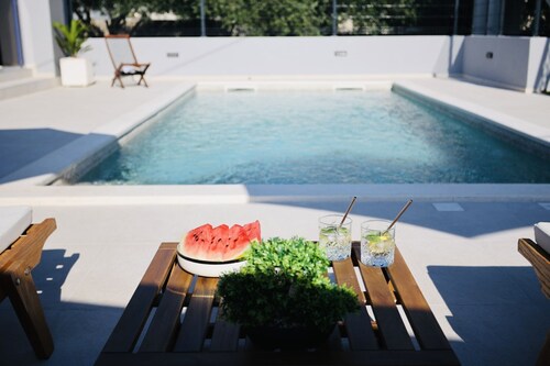 Apartment Holiday Home TiA