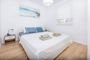 Iron/ironing board, free WiFi - Apartments Tonka (Primosten)