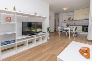 Apartment (A1) | Living room - Apartments Tonka (Primosten)