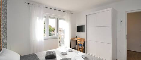 Tabla de planchar con plancha y wifi gratis