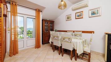 Apartment (A2) | Speisen
