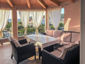 Apartment (A1) | Terrace/patio - Apartments Nikolina J (Rab)