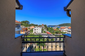Apartment (A2) | Water view - Apartments Nikolina J (Rab)
