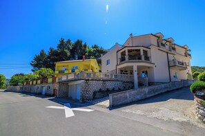 Building design - Apartments Nikolina J (Rab)