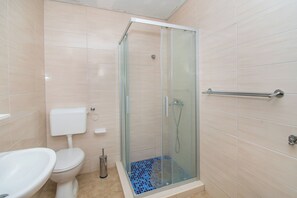 Ferienhaus | Badezimmer | Dusche
