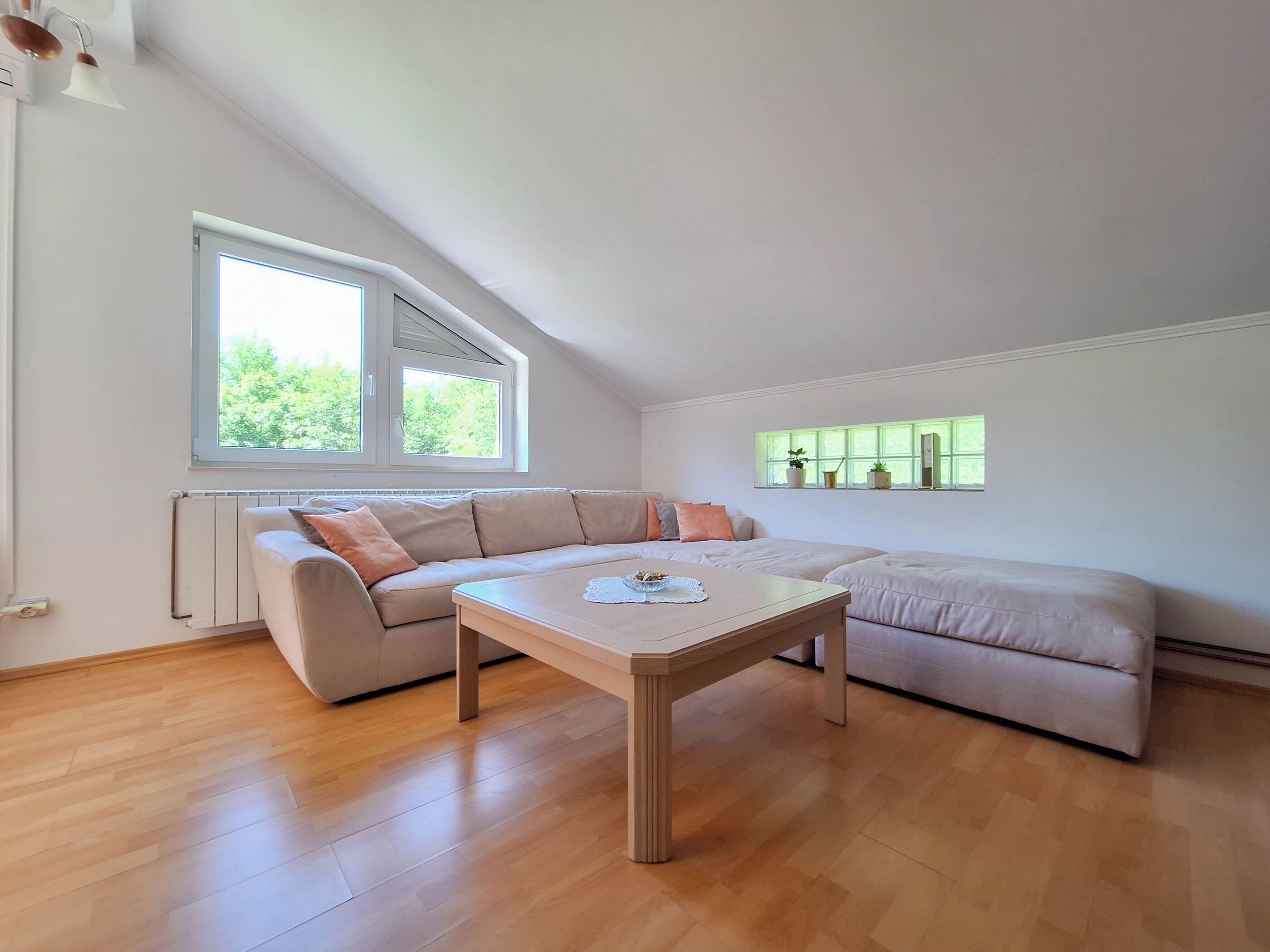 غرفة المعيشة