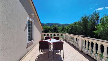 Apartment (A1) | Balcony
