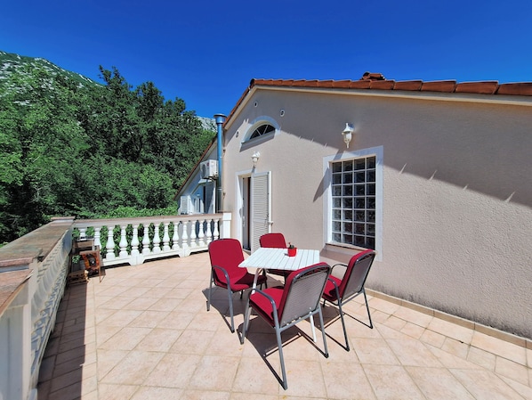 Apartment (A1) | Balcony - Apartment Nenad (Vinodol)