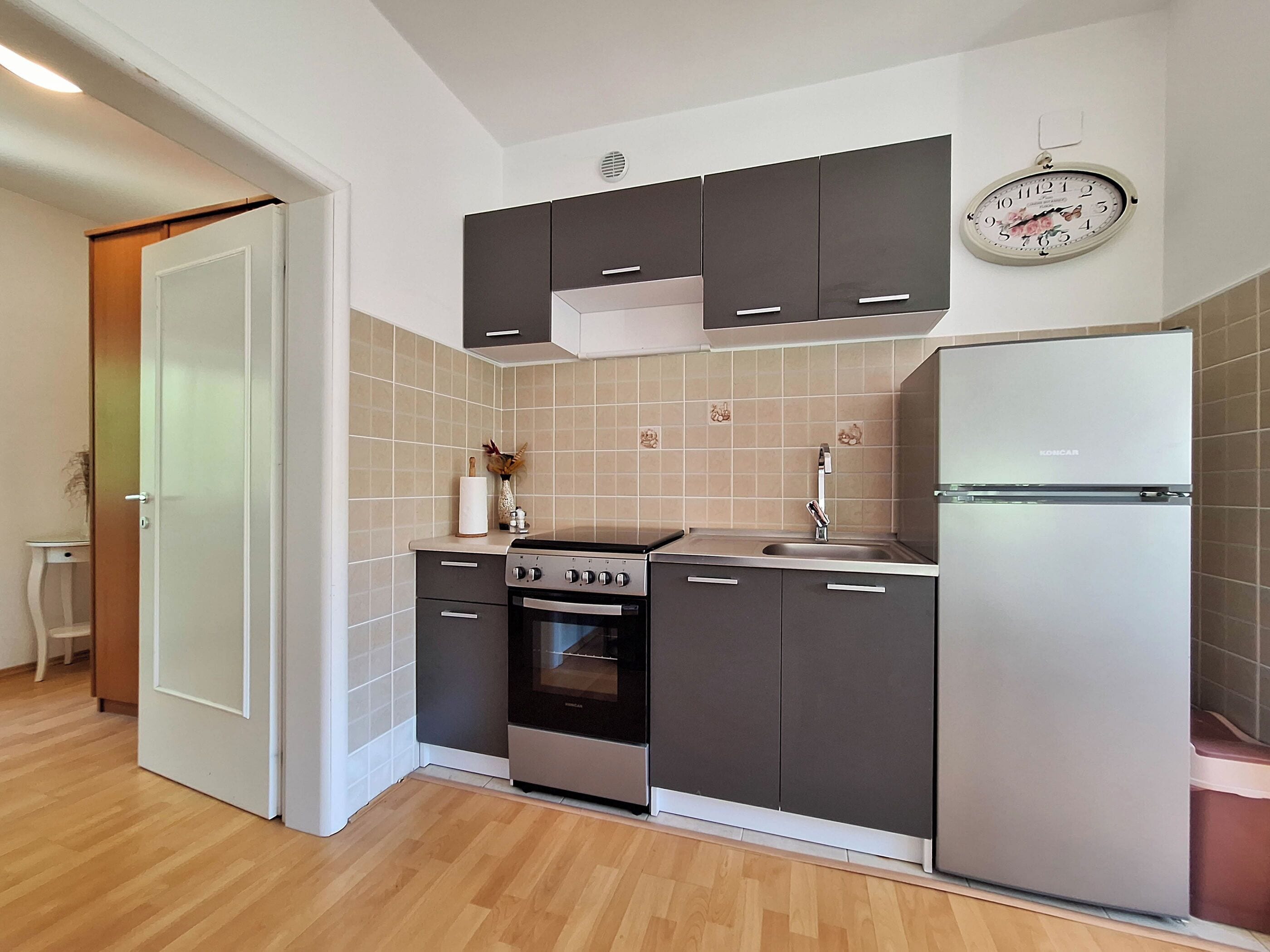 Apartment (A1) | Dining