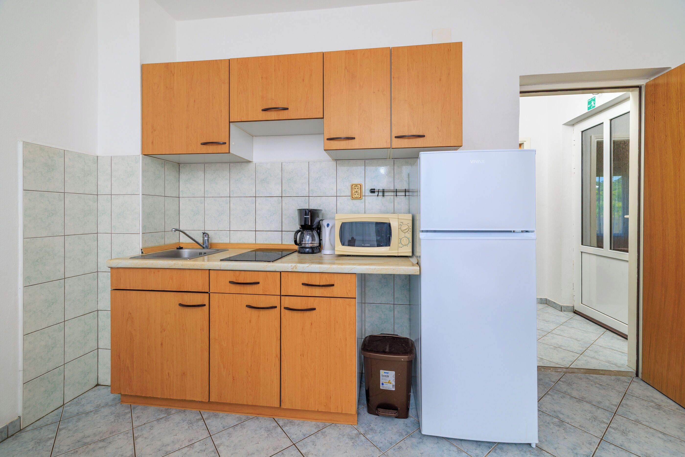 Apartment (A3) | Eigene Küche | Kühlschrank, Mikrowelle, Herdplatte, Espressomaschine