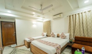 Deluxe Double Room, Balcony, City View | Free WiFi - The Sangam Hotel Mahabaleshwar (Mahabaleshwar)