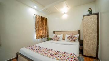 Deluxe Double Room, City View | Free WiFi