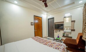 Deluxe Double Room, City View | Free WiFi - The Sangam Hotel Mahabaleshwar (Mahabaleshwar)