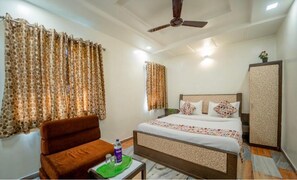 Deluxe Double Room, City View | Free WiFi - The Sangam Hotel Mahabaleshwar (Mahabaleshwar)