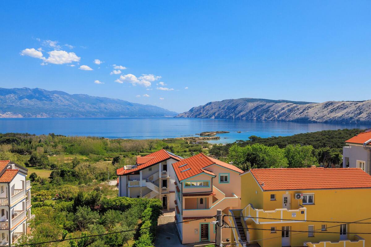 Apartment (A3) | Water view