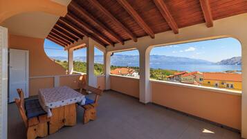 Apartment (A2) | Water view