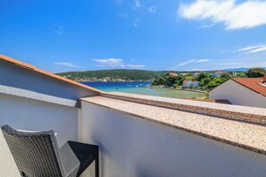 Vista al agua