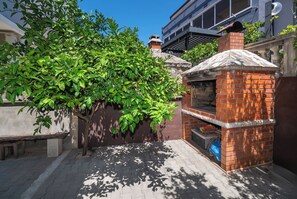 Apartment (A2) | BBQ/picnic Area - Apartments Lemon (Vodice)