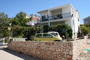 Reka bentuk bangunan