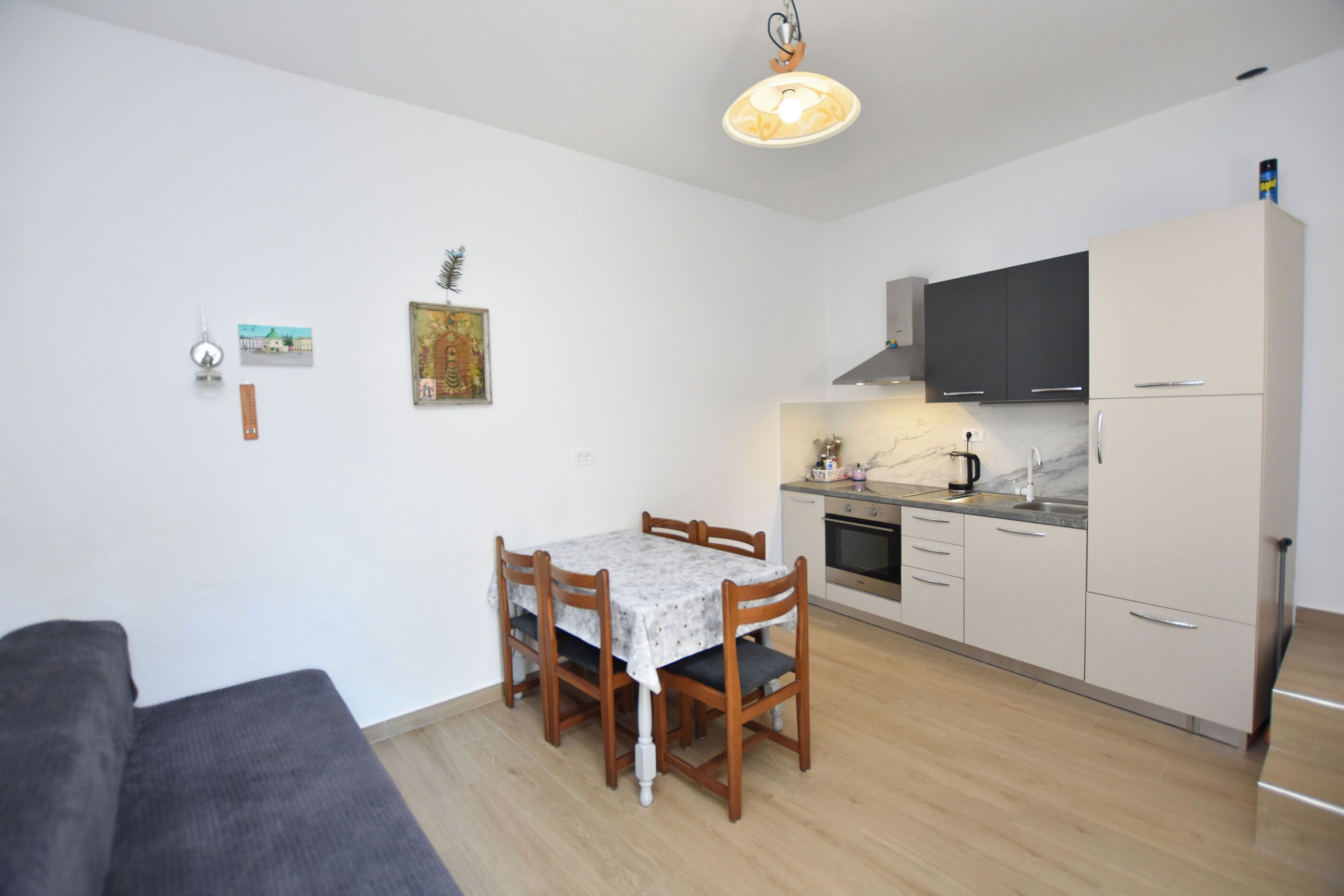 Apartment (A1) | Private kitchen | Fridge, oven, stovetop, electric kettle
