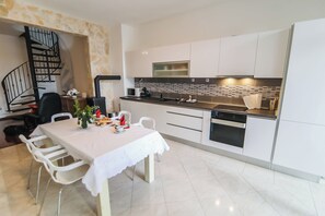 House | Private kitchen - House City Center With Garden (Sibenik)