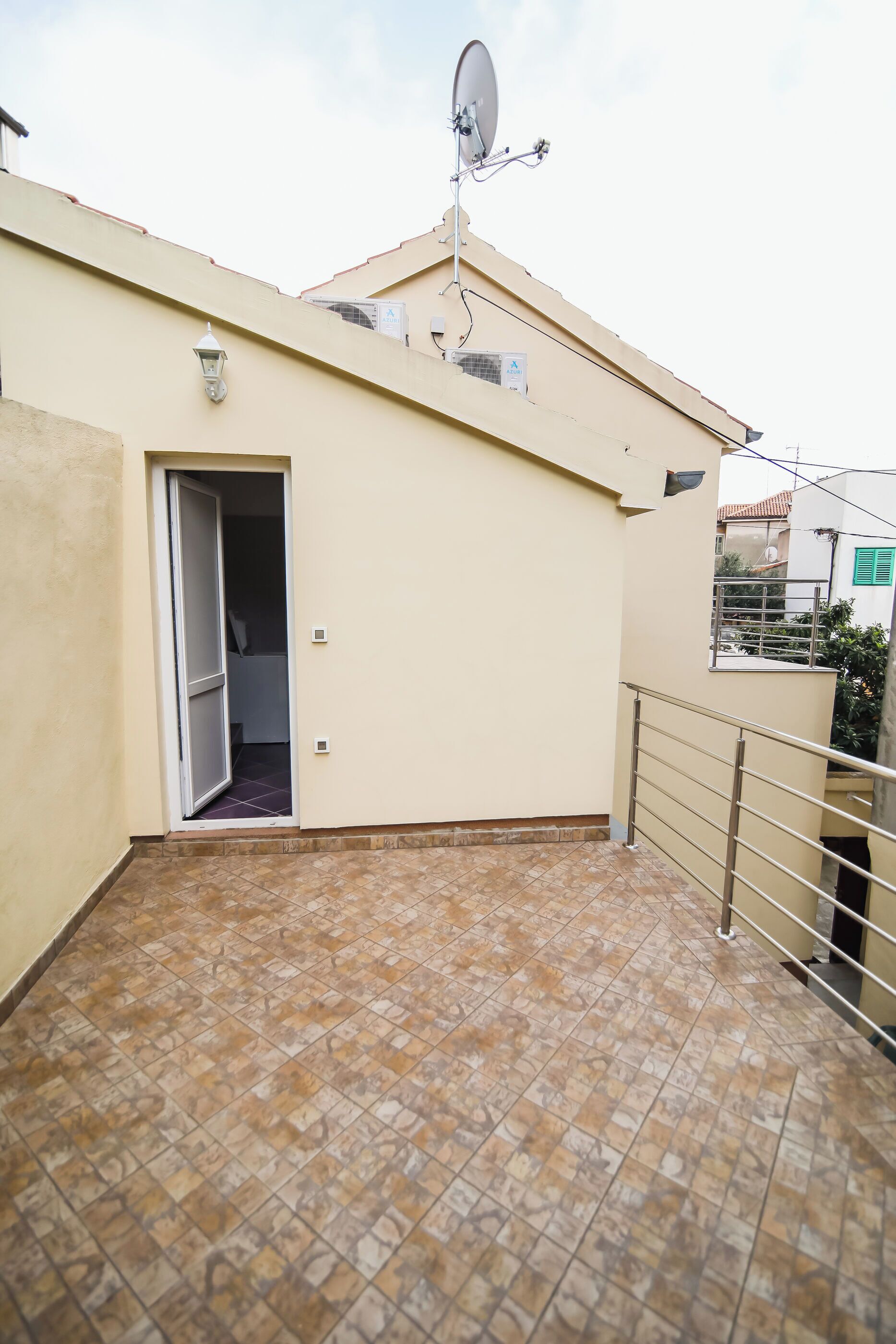 House | Terrace/patio