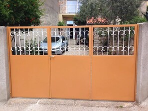 Aparcamiento sin asistencia gratuito