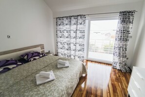 Casa | Tabla de planchar con plancha y wifi gratis