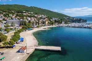 Beach nearby - Apartment Darko (Opatija)
