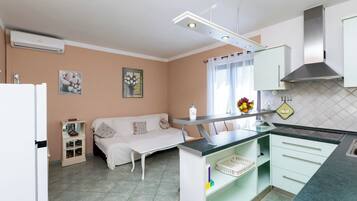 Apartment (A2) | Living room