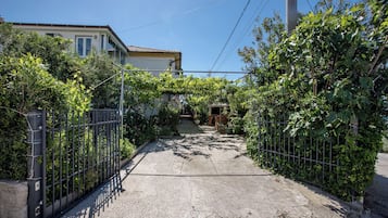 Apartment (A1) | Terrace/patio