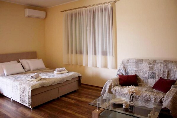 Studio (A1) | Free WiFi - Apartment Ana (Sibenik)