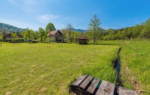 Garden - House Jasenak (Gracac)