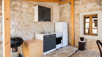 Hus | Eget kjøkken | Kjøleskap, mikrobølgeovn, ovn og kokeplater