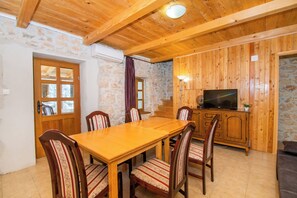 House | Private kitchen | Fridge, microwave, oven, stovetop - House Stone Curlew 1 (Benkovac)