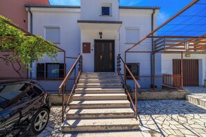 Building design - Apartment Lana (Crikvenica)