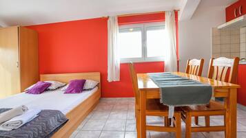 Apartment (A8) | Speisen