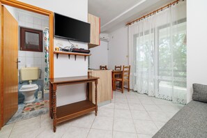 Apartment (A1) | Living room - Apartments Bono (Karlobag)