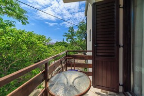 Apartment (A1) | Balcony - Apartments Bono (Karlobag)