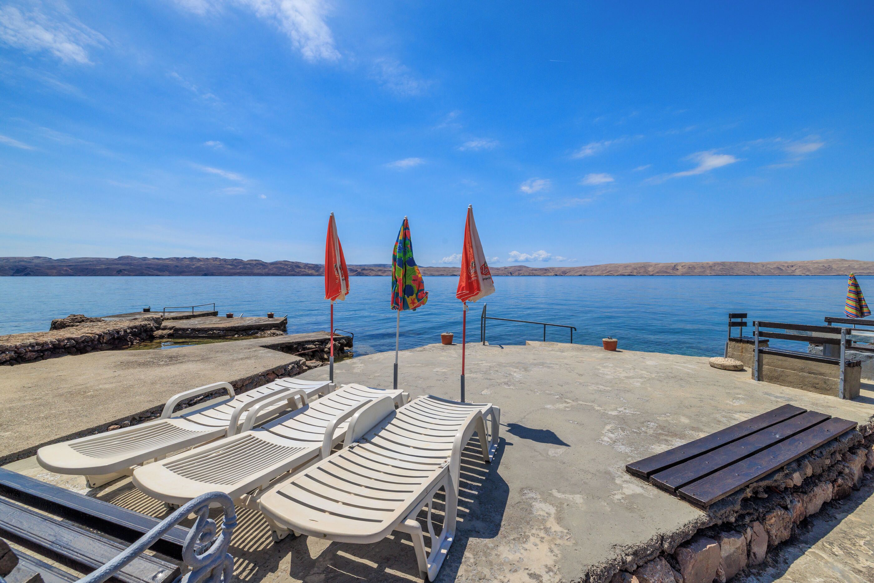 Una spiaggia nelle vicinanze