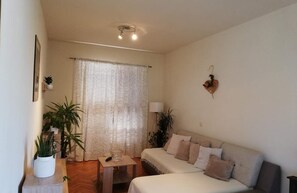 Apartment (A1) | Ruang tamu