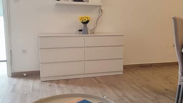 Apartment (A1) | Television