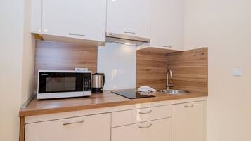 Apartment (A1) | Private kitchen | Fridge, stovetop, espresso maker, electric kettle