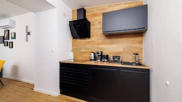 House | Private kitchen | Fridge, oven, stovetop, dishwasher