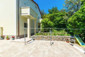 Courtyard - Apartments Marija Sabina (Lopar)