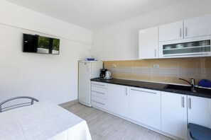Apartment (A3) | Private kitchen - Apartments Marija Sabina (Lopar)
