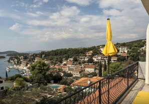 Studio (A3) | Uitzicht op het water