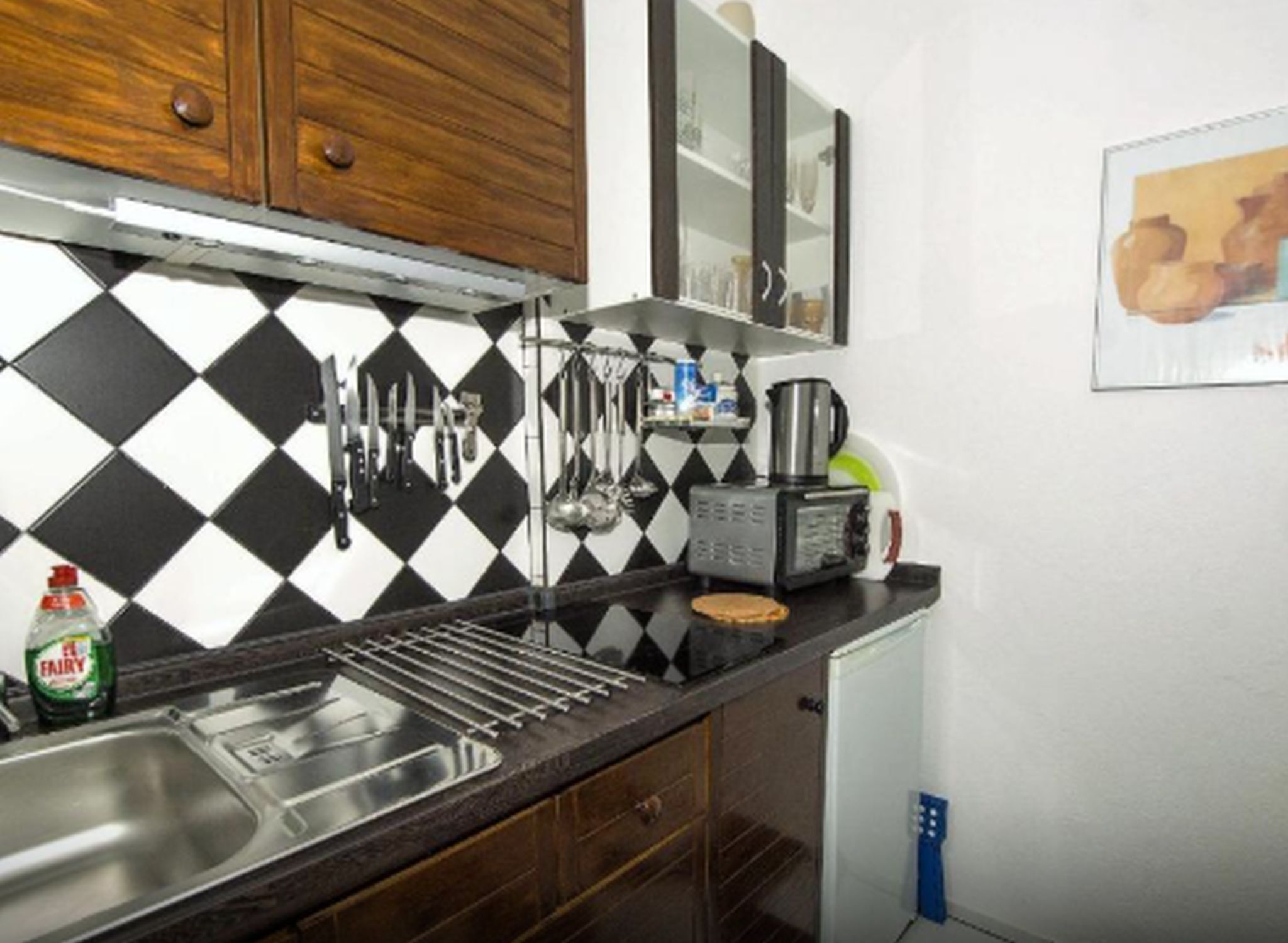 Apartment (A2) | Eigene Küche | Kühlschrank, Mikrowelle, Herdplatte