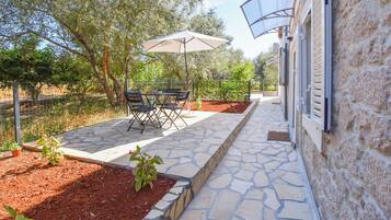 Tempat makan outdoor