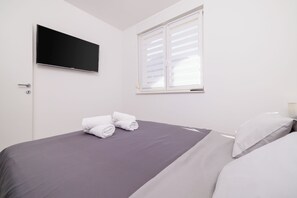 Apartment (A2) | Iron/ironing board, free WiFi - Apartments Margita 2 (Vinodol)